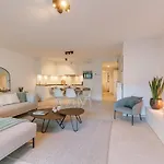 Huswell - Bright Apartment In Sky Garden With Terrace